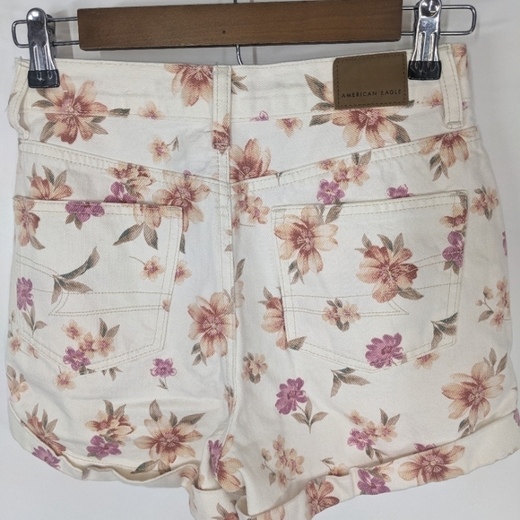 AMERICAN EAGLE Floral Cuffed Denim Jean Shorts - Picture 6 of 7